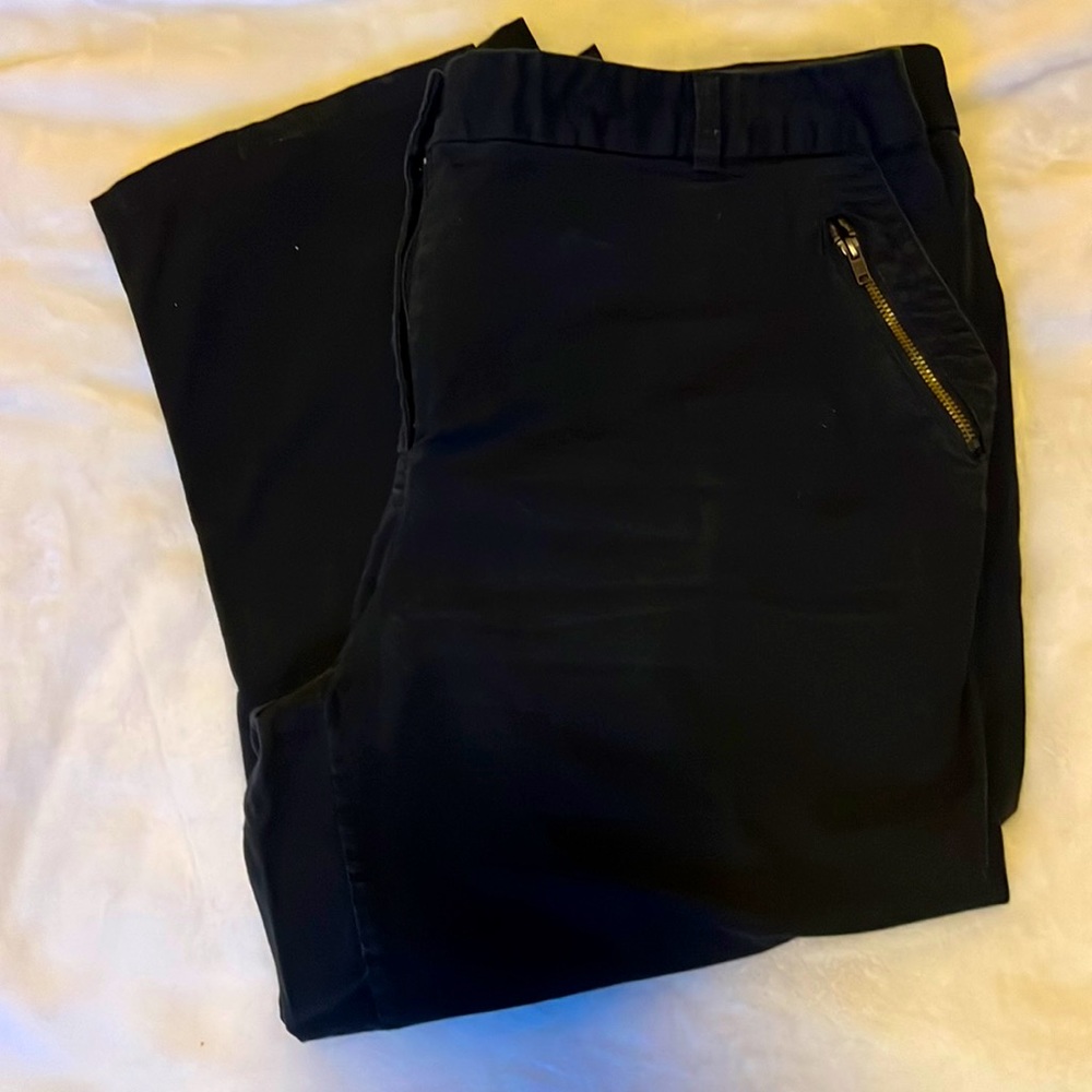 Black Capri’s • Size 16
